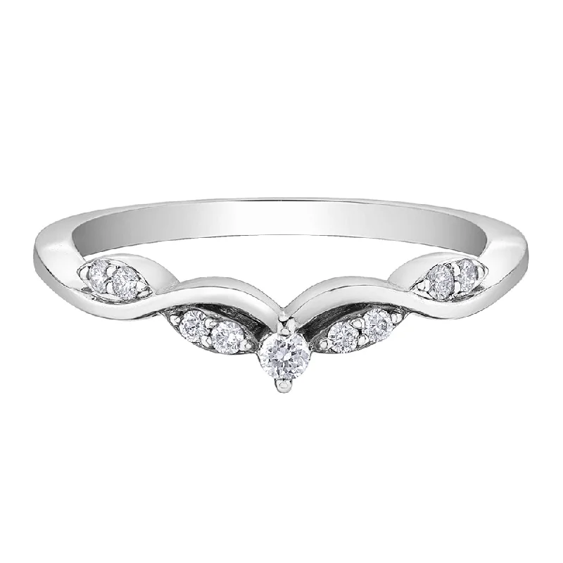 Adjustable Women's Diamond Rings with a Flexible Band for a Comfortable and Custom FitDiamond Twist Wedding Band