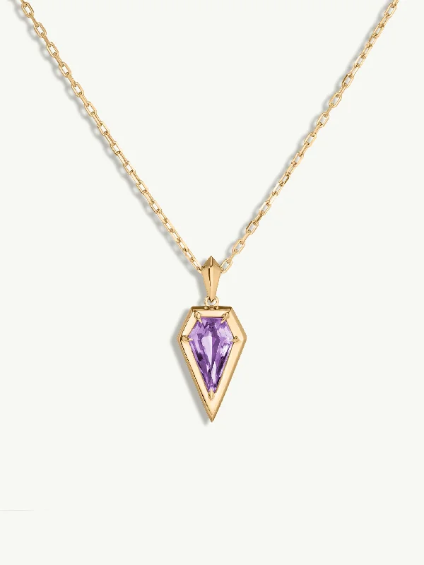 Cushion - cut diamond engagement ring with a halo of moissanite in a silver - plated bandAphrodite Amulet Pendant Necklace With Amethyst Gemstone In 18K Yellow Gold