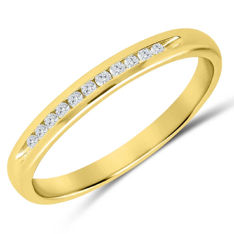 Round - cut diamond engagement ring with a twisted band design in 14K white goldCharming Channel Set Diamond Band in Yellow Gold, 0.10 cttw