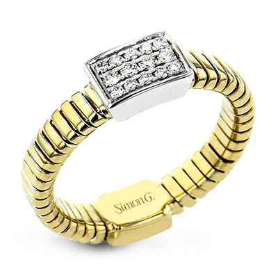 Pearl - Adorned Fashion Rings in Gold - Tone Alloy for a Sophisticated LookFashion Ring in 18k Gold With Diamonds