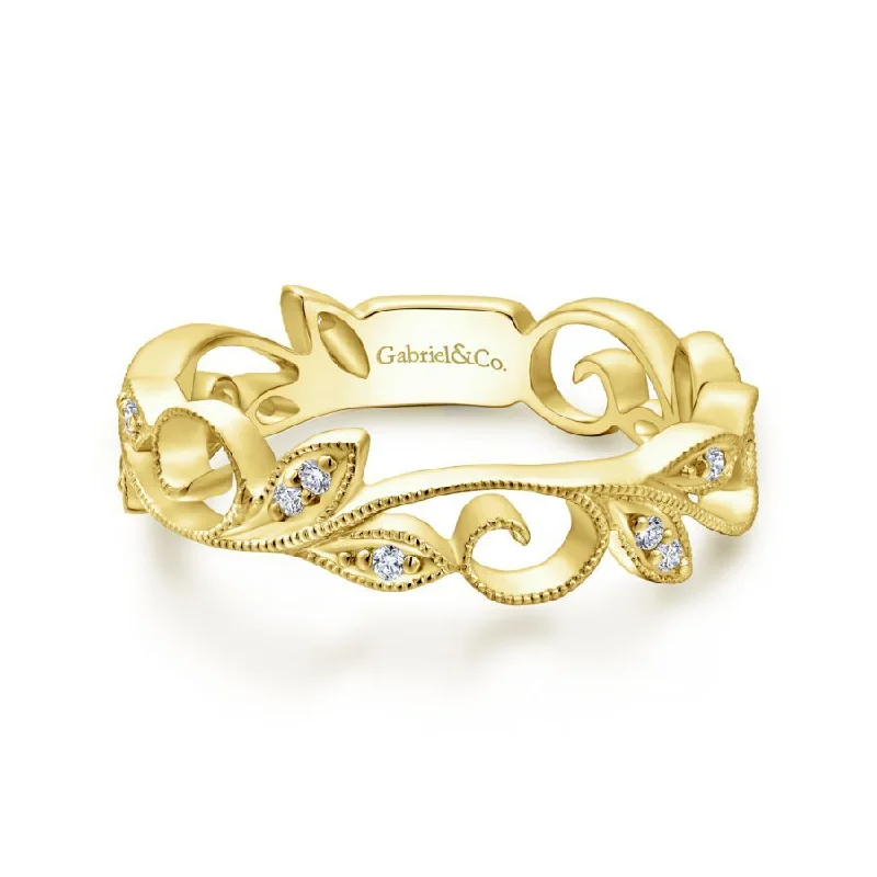 Princess - cut diamond engagement ring with a pavé - set band in platinumDiamond Vine and Leaf Ring in Yellow Gold