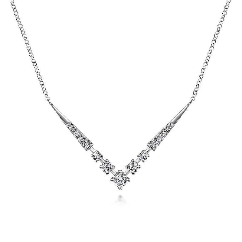 Emerald - cut diamond engagement ring set in a modern titanium bandWhite Gold Diamond Chevron Geometric Bar Necklace, 0.44 cttw