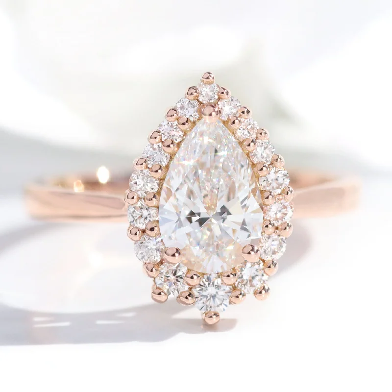 Tennis - Style Women's Diamond Rings with a Continuous Row of Diamonds for a Classic and Versatile LookPear Cut Lab Diamond Ring w/ Natural Diamonds in Tiara Halo Ring