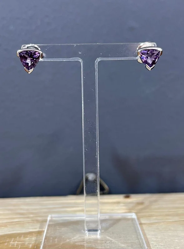 Kids' Plastic Animal - Shaped Stud Earrings in Bright Colors for a Fun and Safe AccessoryUnique & Co Sterling Silver Amethyst Stud Earrings