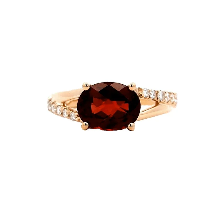 LED - Lit Fashion Rings in Plastic with Color - Changing Effects for a Futuristic LookMountz Collection Garnet and Diamond Ring in 14K Yellow Gold