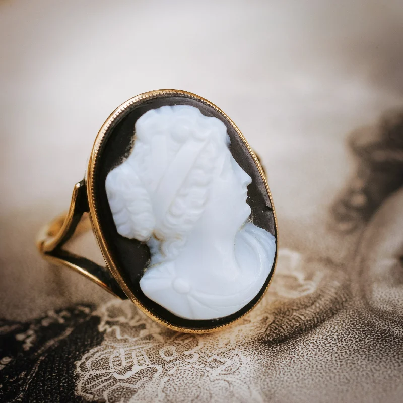 Women's Rings with Hidden Compartments for Secret KeepsakesClassical Antique Roman Style Hardstone Cameo Ring