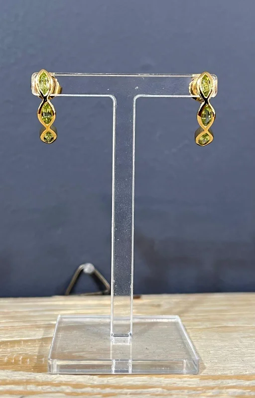 Magnetic - Back Stud Earrings in Black for Easy and Comfortable WearUnique & Co Yellow Gold Vermeil Peridot Stud Earrings