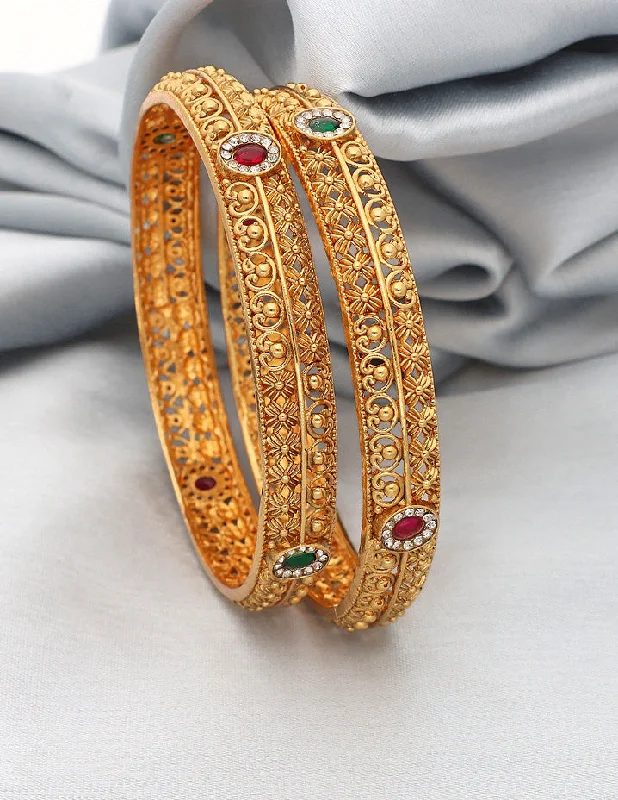 Enamel - Coated Bangles in Vibrant Rainbow Colors for a Playful StyleDesigner Matt Stone Bangles ZBGL11090