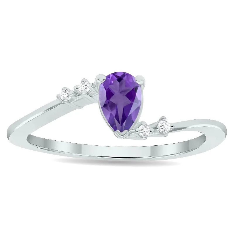 Sapphire Gemstone Rings in 18K White Gold with Diamond Accents for an Elegant EngagementWomen's Amethyst and Diamond Wave Ring in 10K White Gold