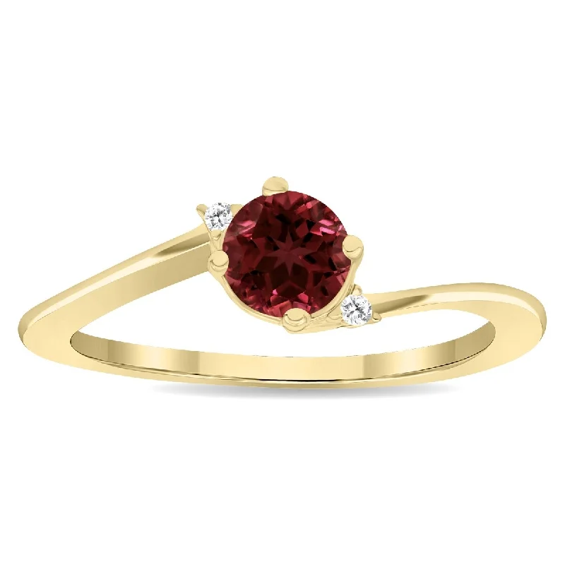 Sapphire Gemstone Rings in 18K White Gold with Diamond Accents for an Elegant EngagementWomen's Round Shaped Garnet and Diamond Wave Ring in 10K Yellow Gold