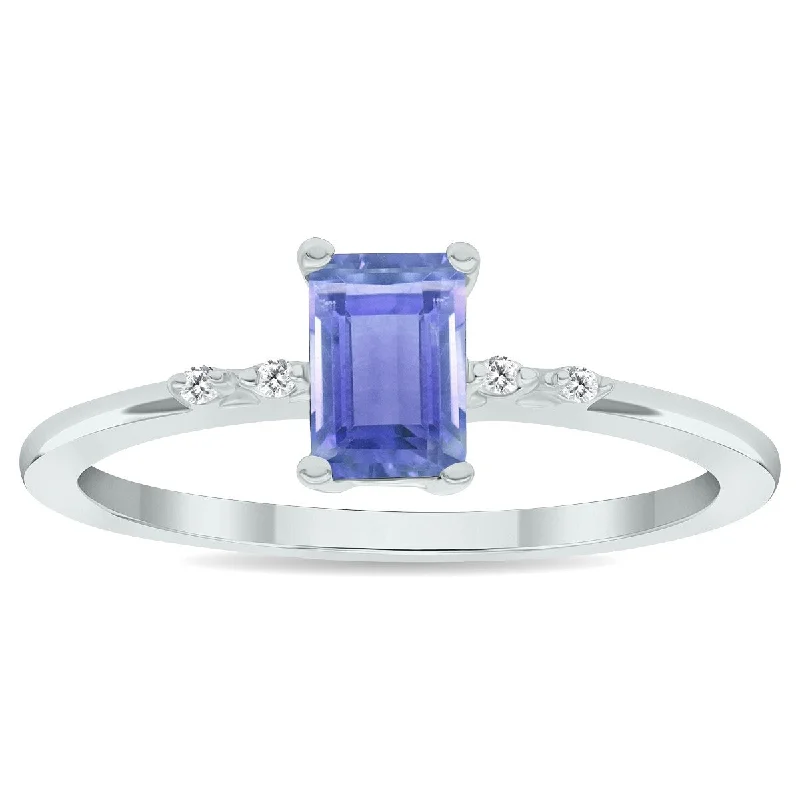 Iolite Gemstone Rings in 10K Gold with a Twisted Band for a Distinctive and Stylish AccessoryWomen's Tanzanite and Diamond Sparkle Ring in 10K White Gold