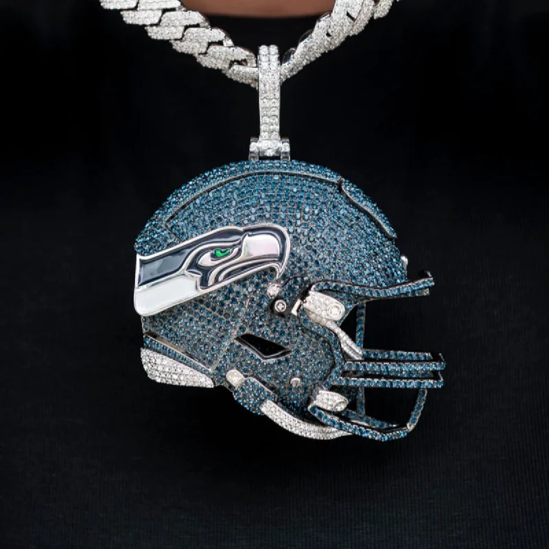 Braided Hemp Rope Necklace with a Seashell Pendant for Summer BeachgoersGiant Seattle Seahawks Official NFL Helmet Pendant